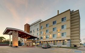 Fairfield Inn And Suites Hutchinson